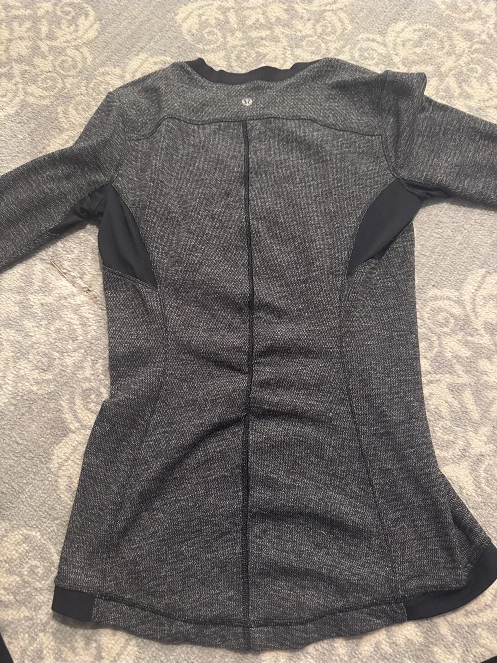 lululemon athletica Women's Long-Sleeve Heathered Charcoal Top
